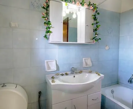 Marina 1990 Agios Georgios Pagon