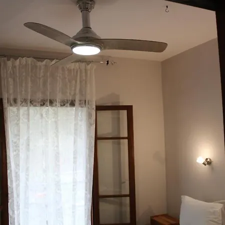 Marina 1990 Apartament